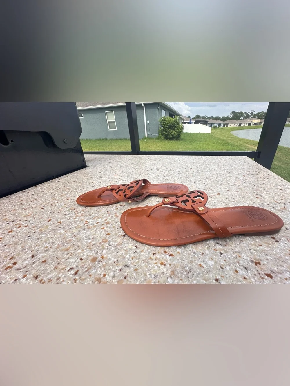 Tory Burch Miller Leather Thong Sandal in Brown Sz 8